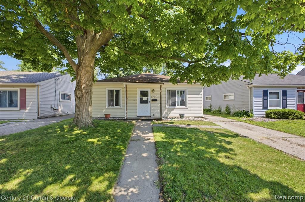 34834 Richard Street, Wayne, MI 48184