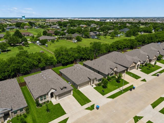9916 Mescalbean Boulevard, Fort Worth, TX 76036