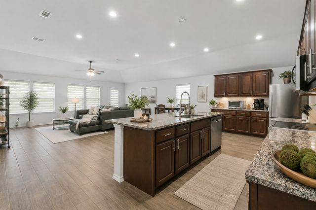 9916 Mescalbean Boulevard, Fort Worth, TX 76036