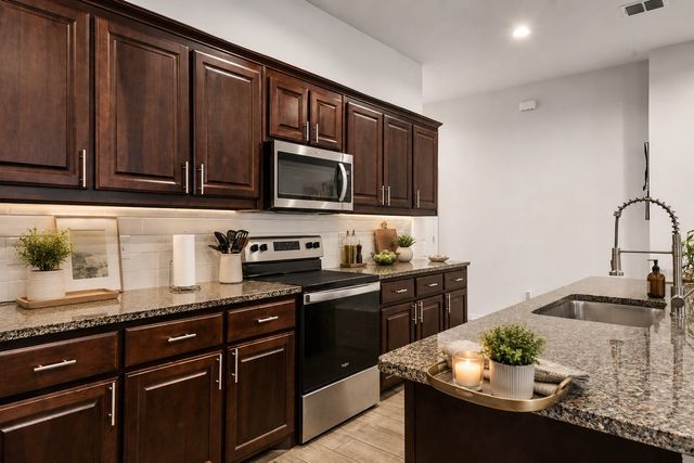 9916 Mescalbean Boulevard, Fort Worth, TX 76036