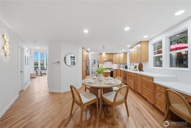 23345 NE 24th Place, Sammamish, WA 98074