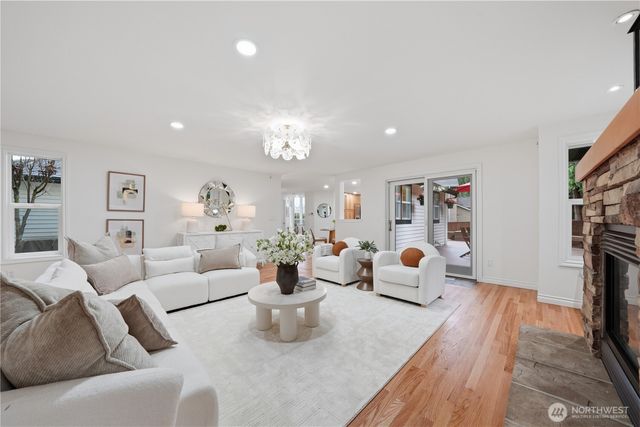 23345 NE 24th Place, Sammamish, WA 98074