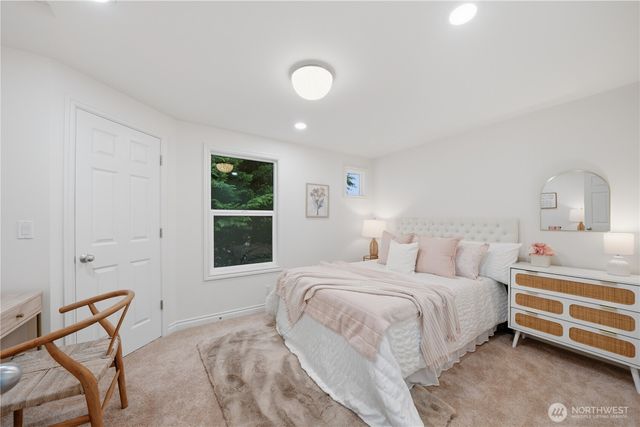 23345 NE 24th Place, Sammamish, WA 98074