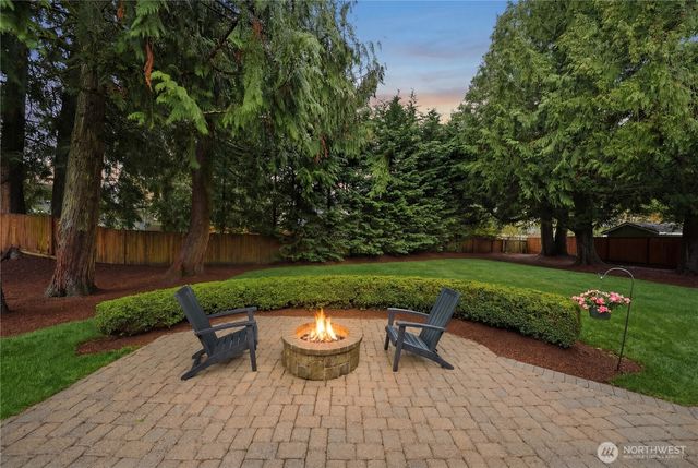 23345 NE 24th Place, Sammamish, WA 98074