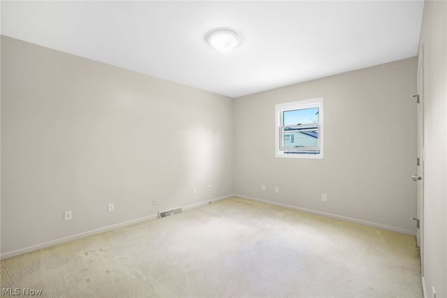 4089 Addison Avenue NE, Louisville, OH 44641