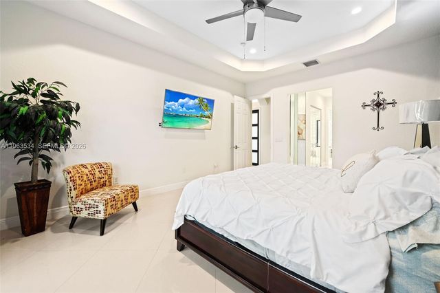 18563 SW 49th St, Miramar, FL 33029