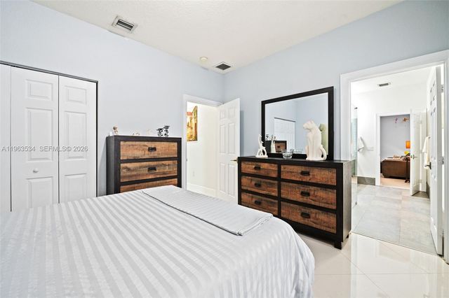 18563 SW 49th St, Miramar, FL 33029