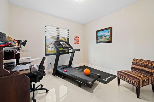 18563 SW 49th St, Miramar, FL 33029