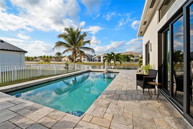 18563 SW 49th St, Miramar, FL 33029