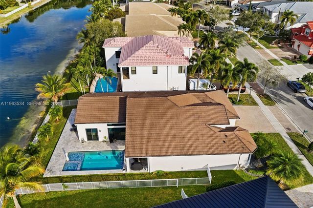 18563 SW 49th St, Miramar, FL 33029