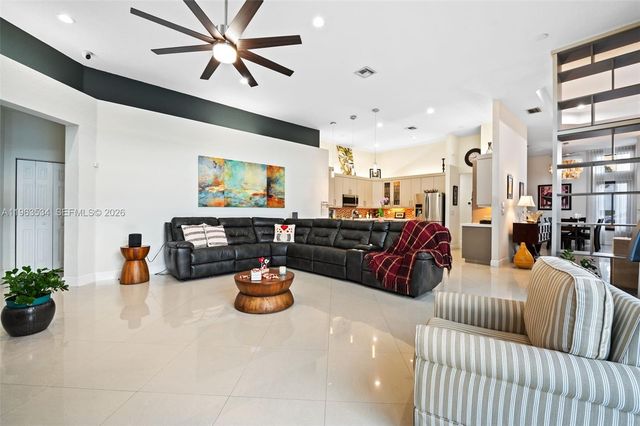 18563 SW 49th St, Miramar, FL 33029