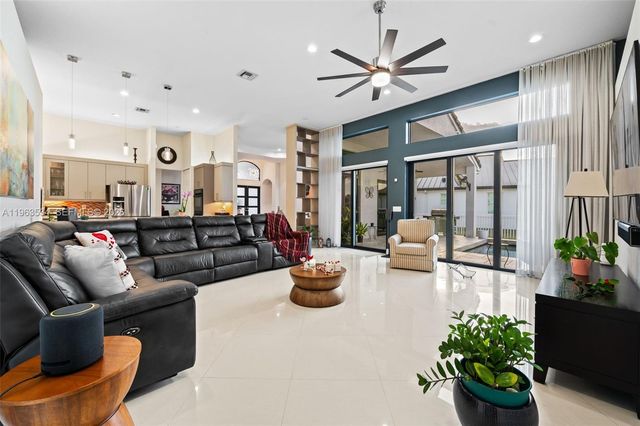 18563 SW 49th St, Miramar, FL 33029