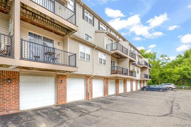 655 River Park Village Boulevard, Northville, MI 48167