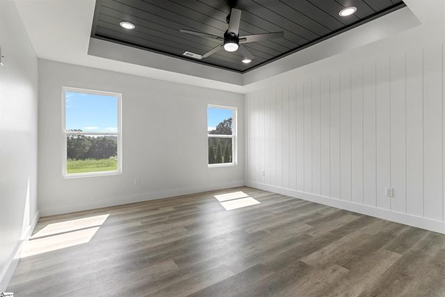 2019 Meadow Glen Court, Chesnee, SC 29323