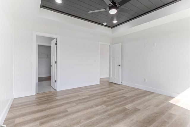 2019 Meadow Glen Court, Chesnee, SC 29323