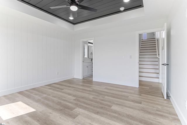 2019 Meadow Glen Court, Chesnee, SC 29323