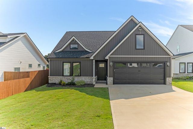 2019 Meadow Glen Court, Chesnee, SC 29323