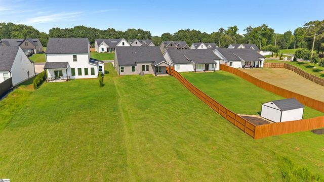 2019 Meadow Glen Court, Chesnee, SC 29323