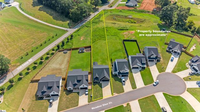 2019 Meadow Glen Court, Chesnee, SC 29323