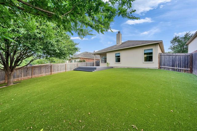 466 Dark Horse LN, Buda, TX 78610