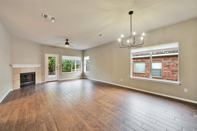 466 Dark Horse LN, Buda, TX 78610