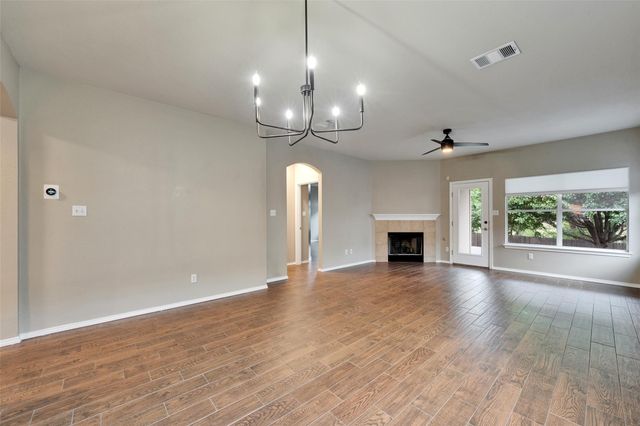 466 Dark Horse LN, Buda, TX 78610