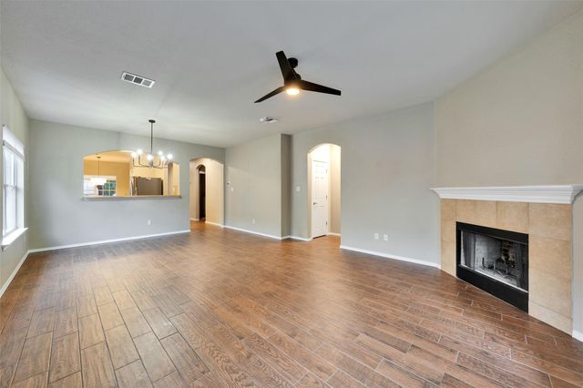 466 Dark Horse LN, Buda, TX 78610