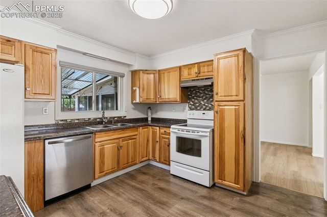 522 Ponderosa Drive, Colorado Springs, CO 80911