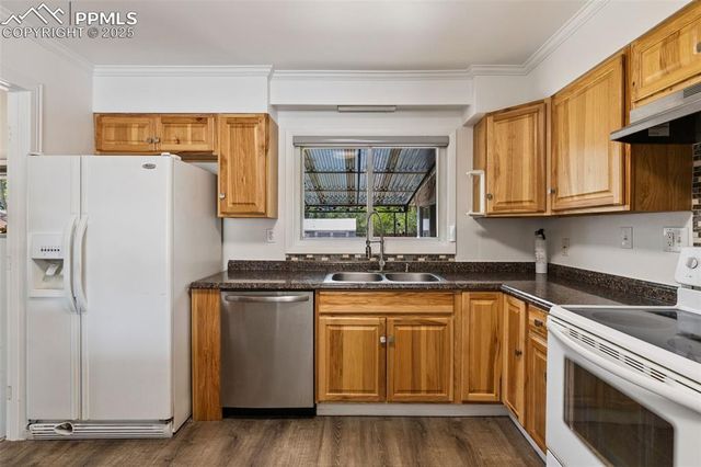 522 Ponderosa Drive, Colorado Springs, CO 80911
