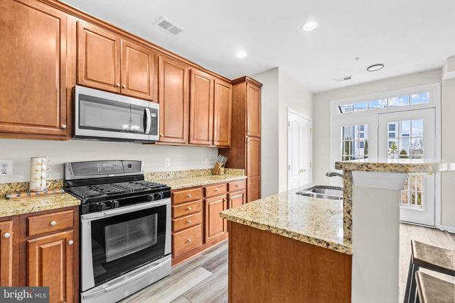 14492 VILLAGE HIGH ST, Gainesville, VA 20155