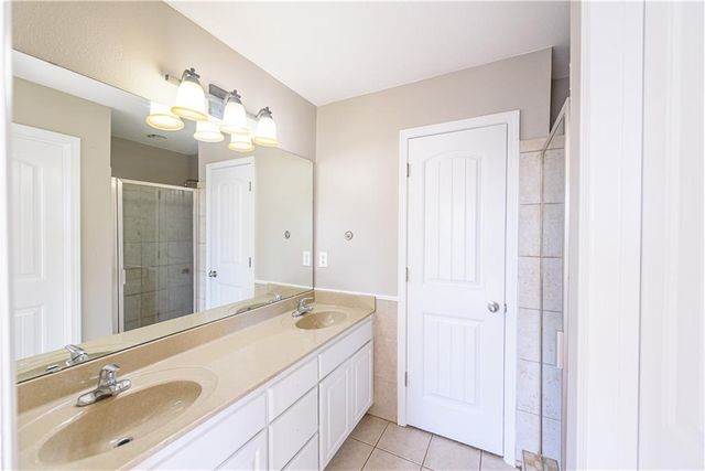 520 W 18th Street, Ottawa, KS 66067