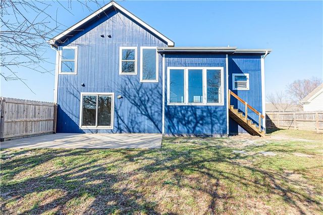 520 W 18th Street, Ottawa, KS 66067