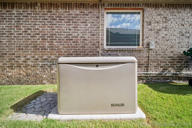 5410 Skylane Drive, Sand Springs, OK 74063