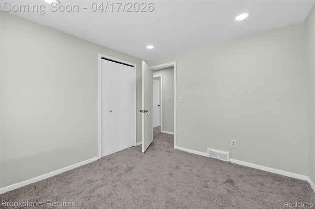 30310 Valenti Drive, Warren, MI 48088