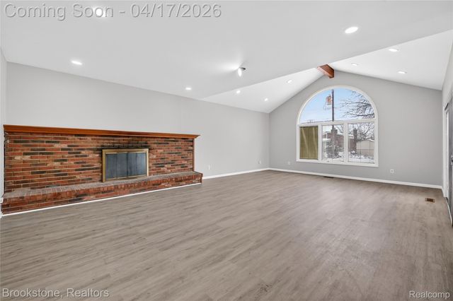 30310 Valenti Drive, Warren, MI 48088