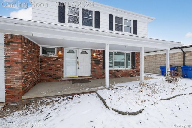 30310 Valenti Drive, Warren, MI 48088