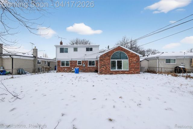 30310 Valenti Drive, Warren, MI 48088