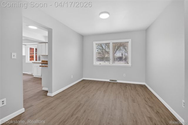 30310 Valenti Drive, Warren, MI 48088