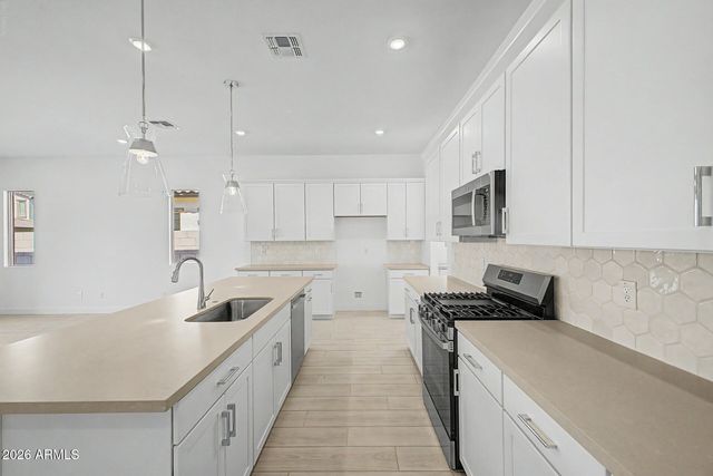 22204 W BLACKHAWK Drive, Surprise, AZ 85387