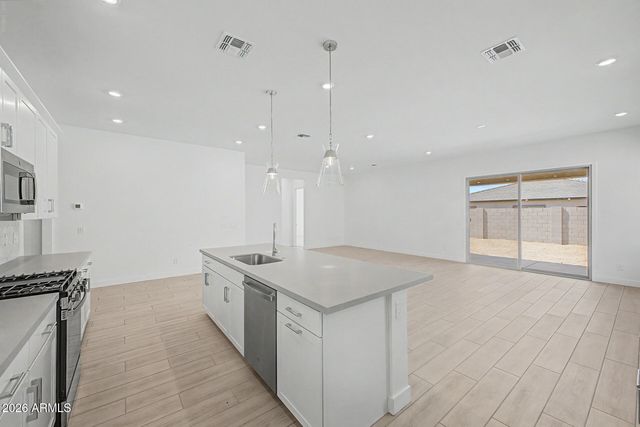 22204 W BLACKHAWK Drive, Surprise, AZ 85387