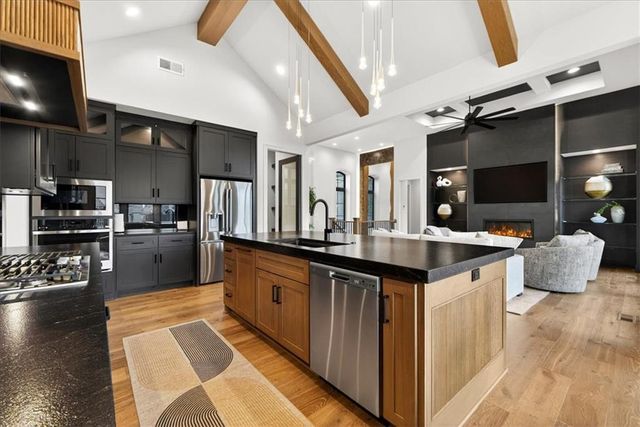 5818 N Lucerne Avenue, Kansas City, MO 64151