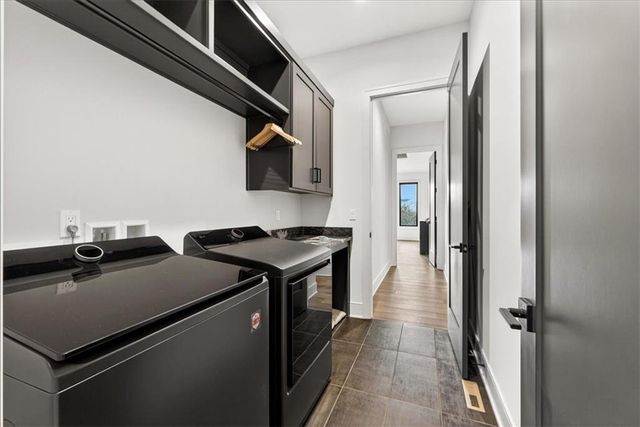 5818 N Lucerne Avenue, Kansas City, MO 64151