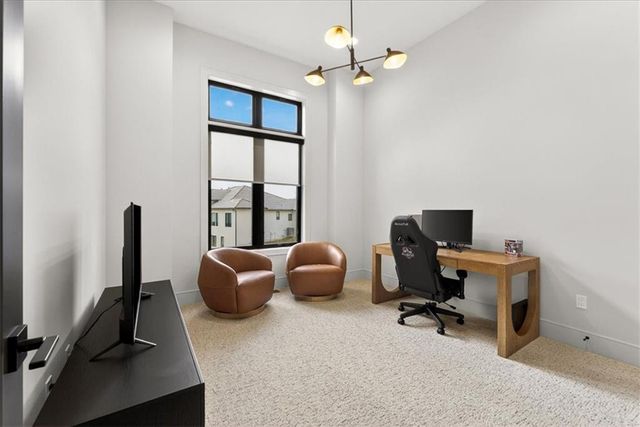 5818 N Lucerne Avenue, Kansas City, MO 64151