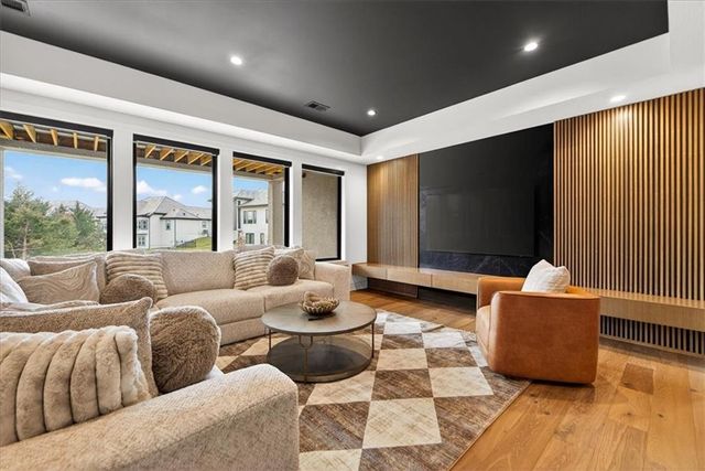 5818 N Lucerne Avenue, Kansas City, MO 64151