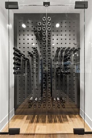 5818 N Lucerne Avenue, Kansas City, MO 64151