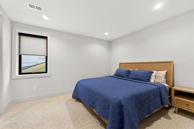 5818 N Lucerne Avenue, Kansas City, MO 64151