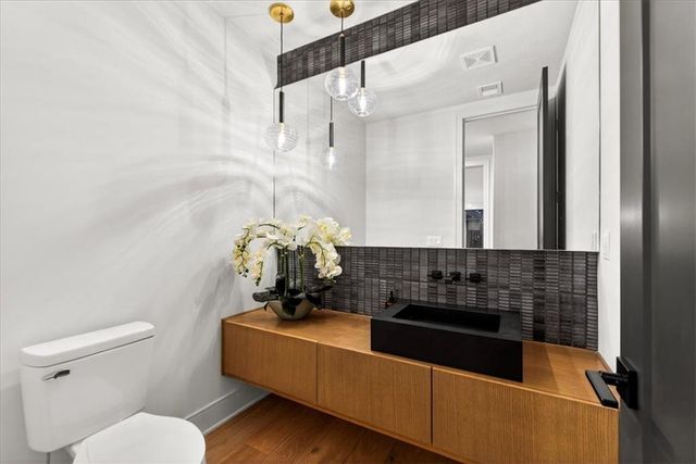 5818 N Lucerne Avenue, Kansas City, MO 64151