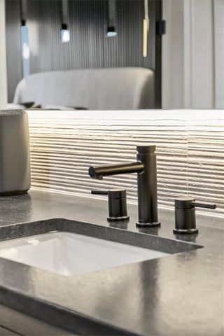 5818 N Lucerne Avenue, Kansas City, MO 64151