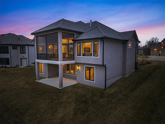 5818 N Lucerne Avenue, Kansas City, MO 64151