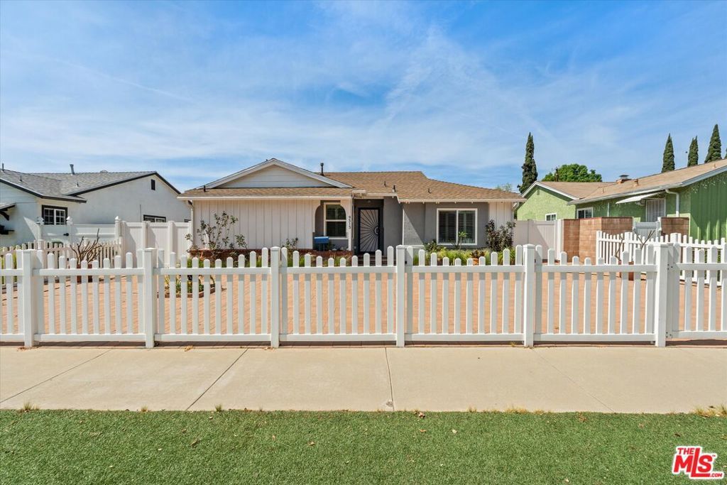 Image 1 of property listing at 9313 Hayvenhurst Avenue, North Hills, CA 91343